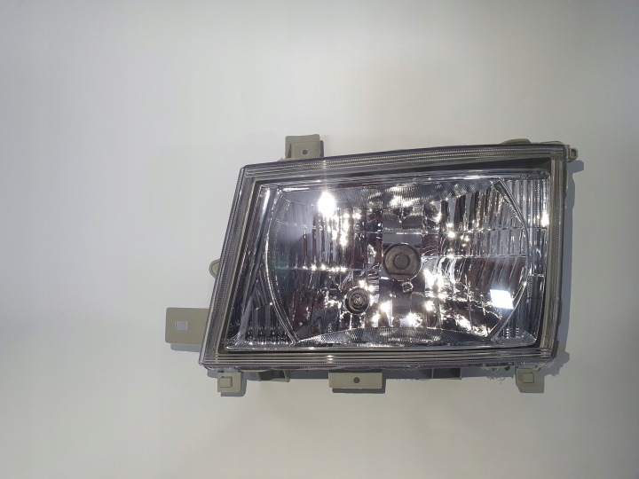 Reflektor Mitsubishi Fuso Canter 2012-2021