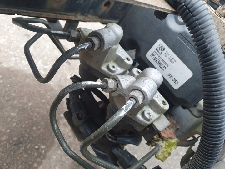 Pompa ABS Canter Fuso MK585522