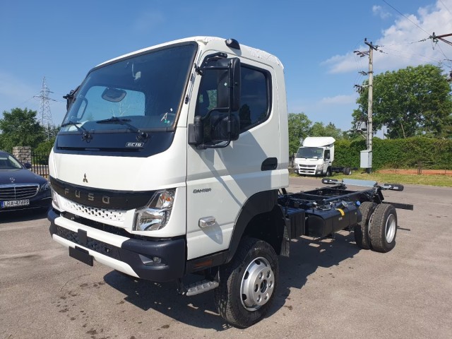 FUSO Canter 6C18 4WD, rozstaw osi 3850 mm